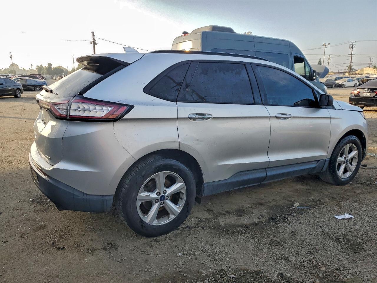 2015 FORD EDGE SE photo 3