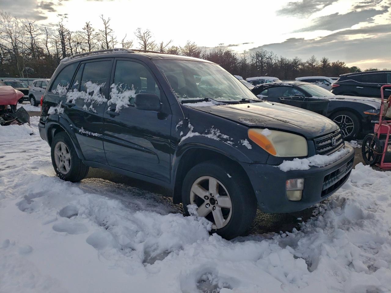 2001 TOYOTA RAV4 photo 4