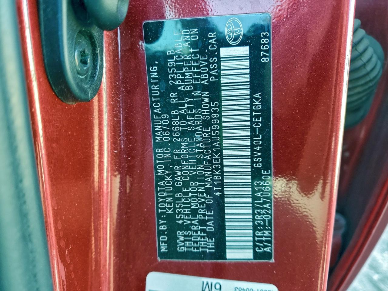 2010 TOYOTA CAMRY SE photo 12