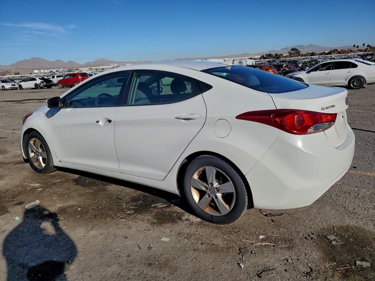 2013 HYUNDAI ELANTRA GLS photo 2