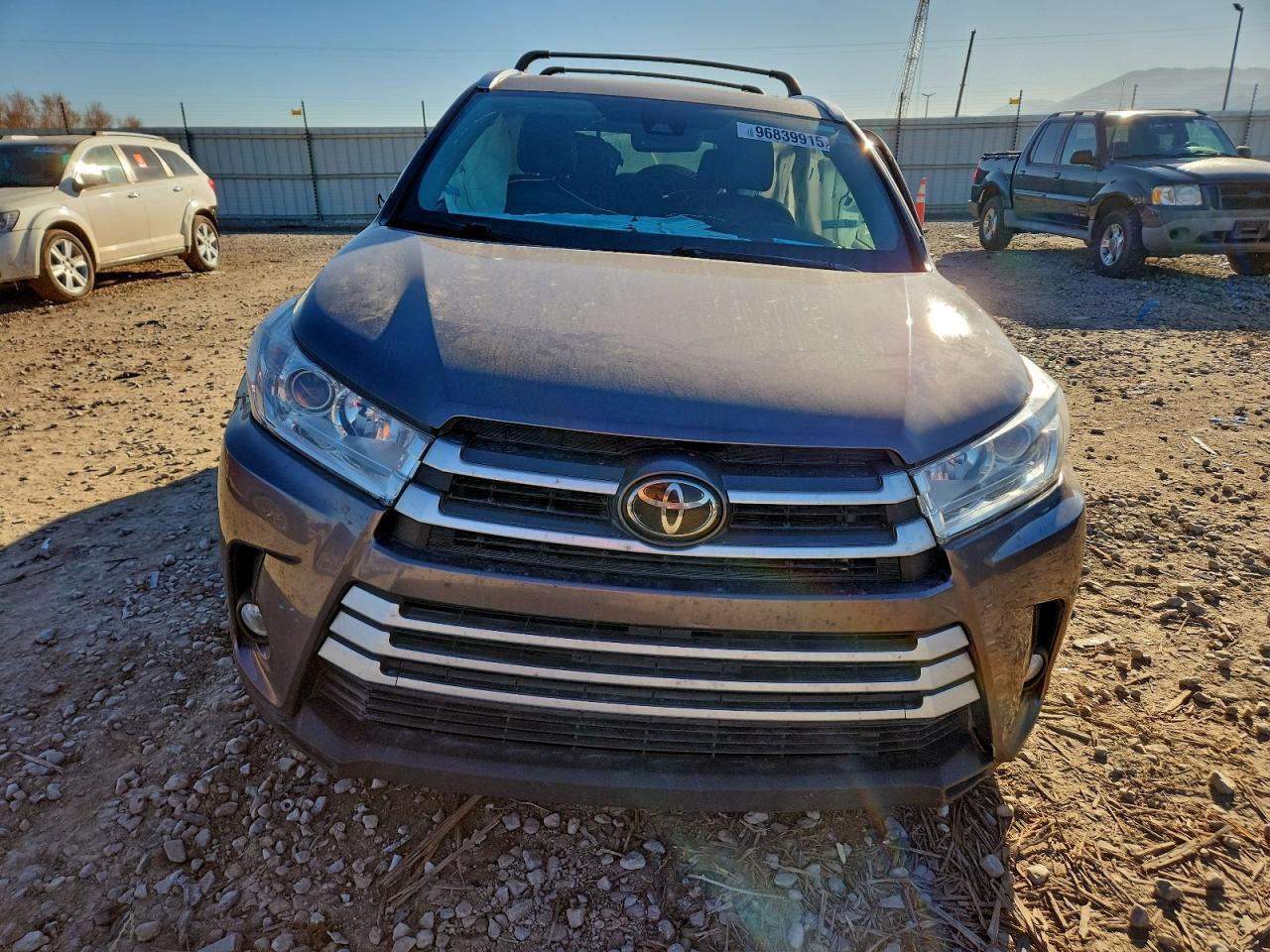 2019 TOYOTA HIGHLANDER SE photo 5