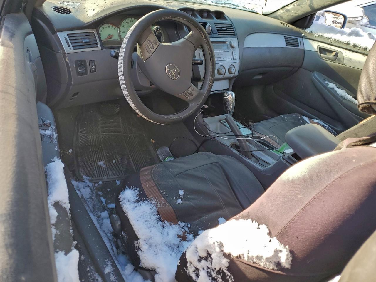 2006 TOYOTA CAMRY SOLARA SE photo 8