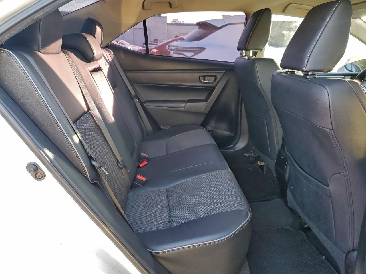 2016 TOYOTA COROLLA L photo 10