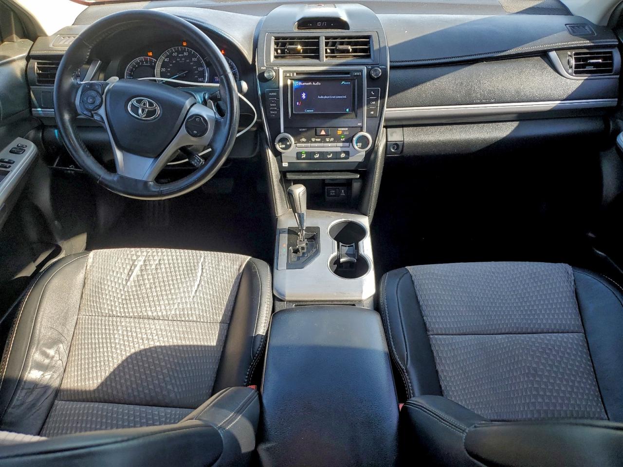 2013 TOYOTA CAMRY L photo 8