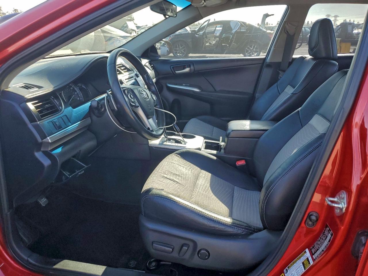 2013 TOYOTA CAMRY L photo 7