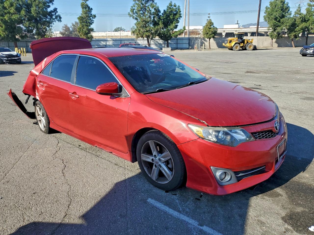 2013 TOYOTA CAMRY L photo 4
