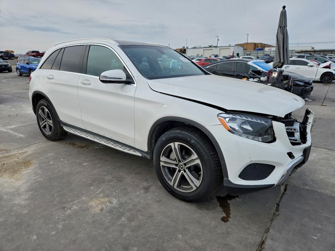 2018 MERCEDES-BENZ GLC 300 photo 4