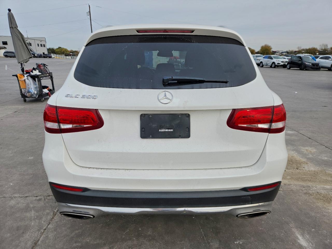 2018 MERCEDES-BENZ GLC 300 photo 6