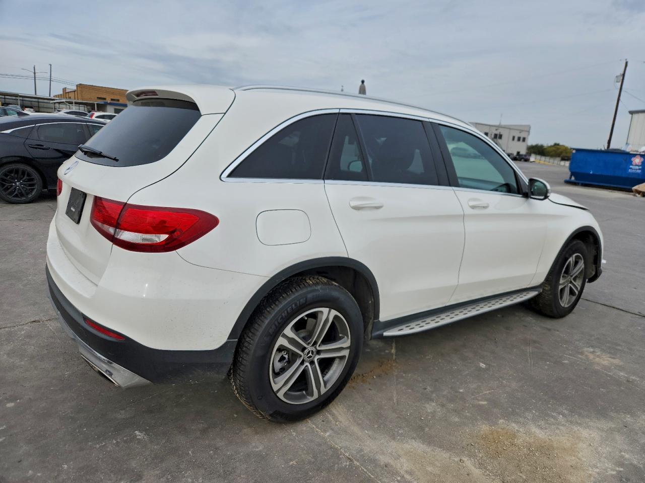 2018 MERCEDES-BENZ GLC 300 photo 3
