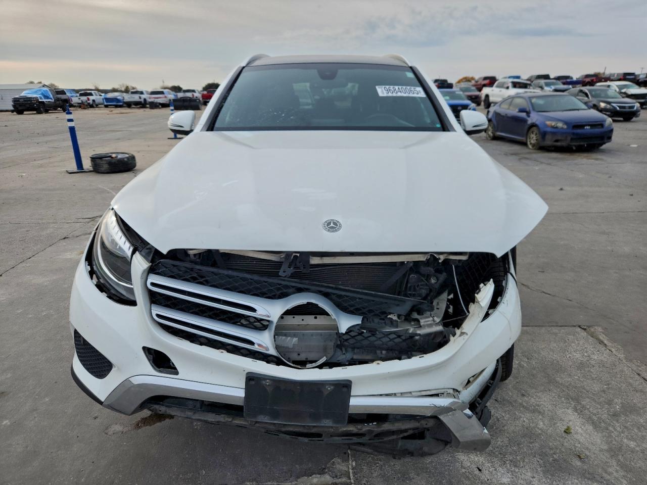 2018 MERCEDES-BENZ GLC 300 photo 5