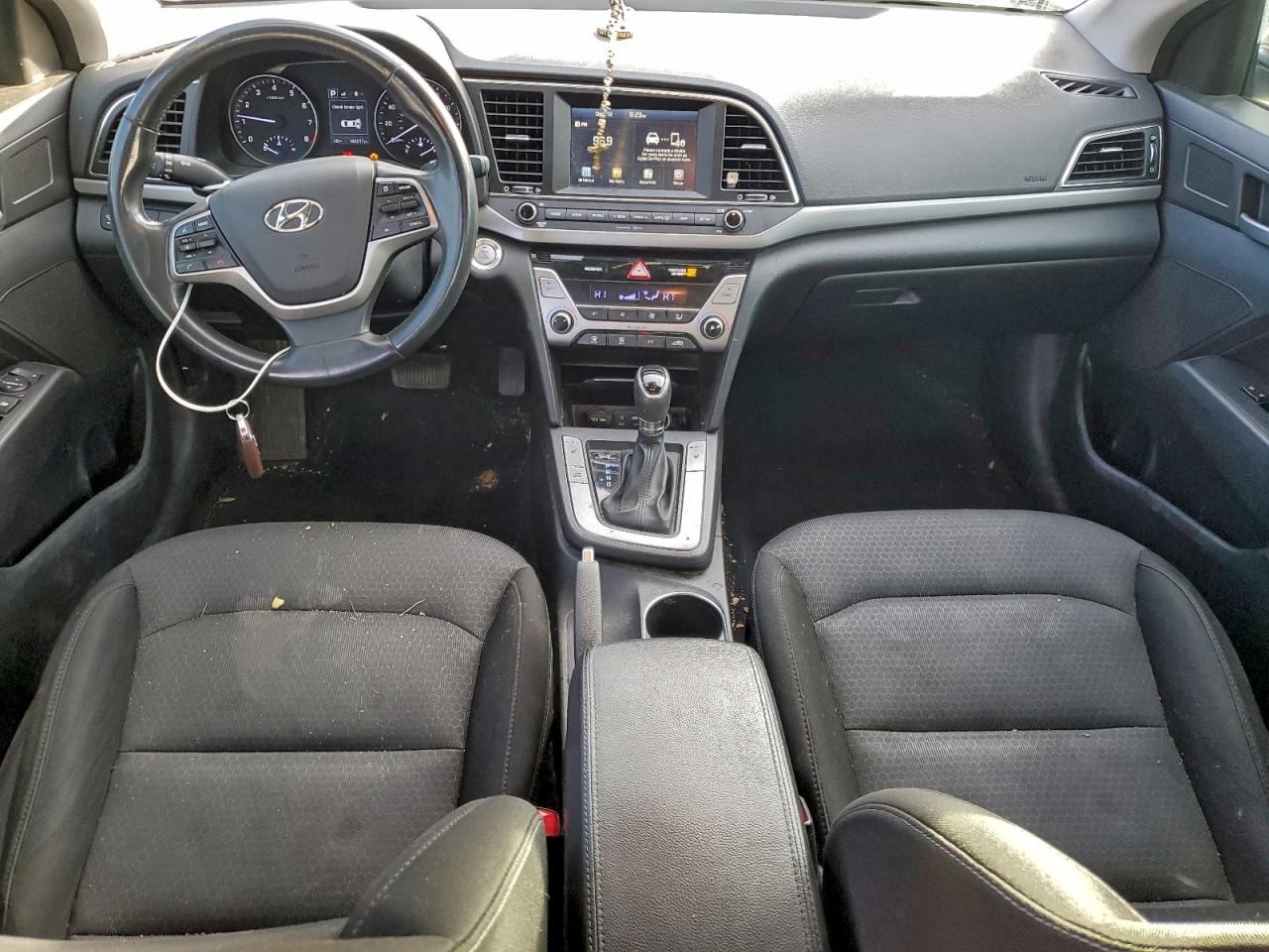 2017 HYUNDAI ELANTRA GT photo 8