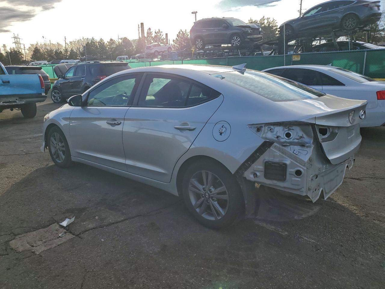 2017 HYUNDAI ELANTRA GT photo 2