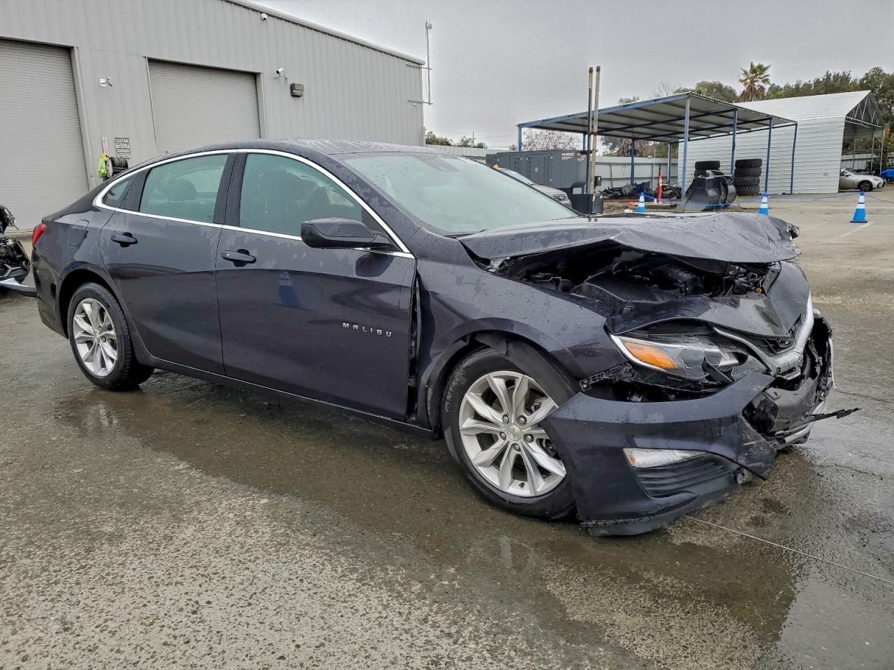 2023 CHEVROLET MALIBU LT photo 4