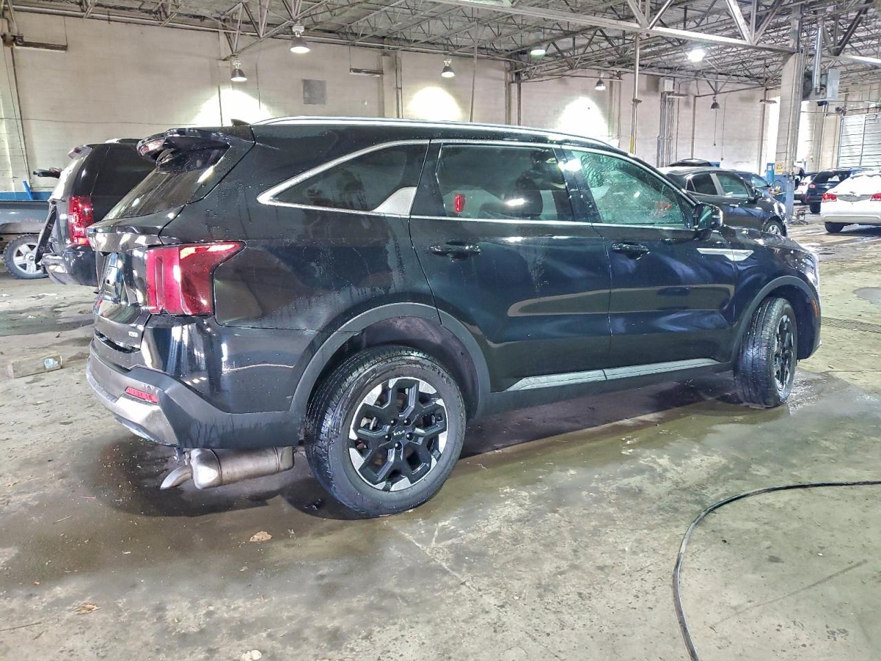 2024 KIA SORENTO S photo 3