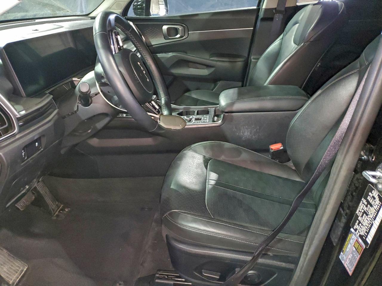 2024 KIA SORENTO S photo 7