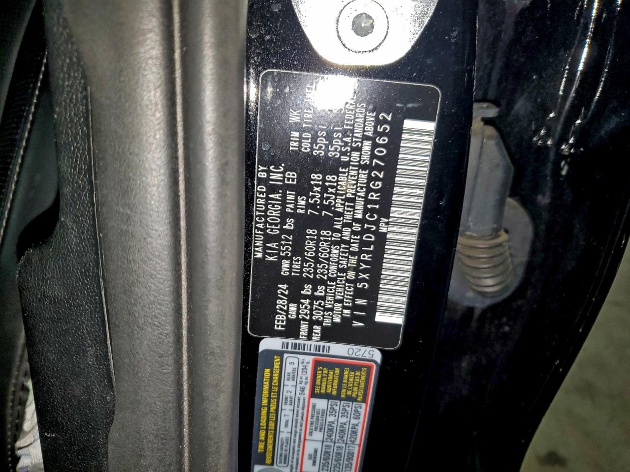 2024 KIA SORENTO S photo 13