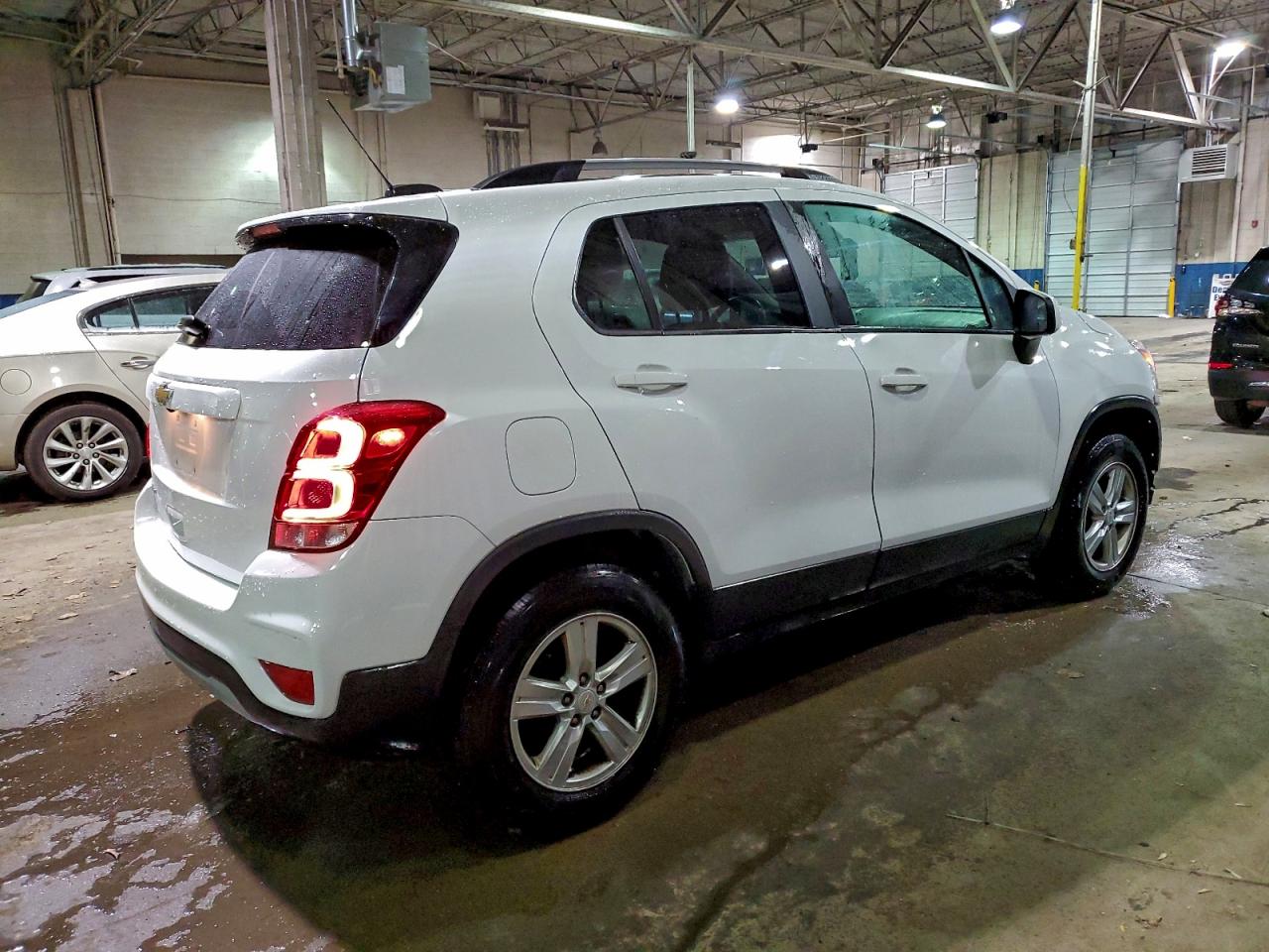 2021 CHEVROLET TRAX 1LT photo 3