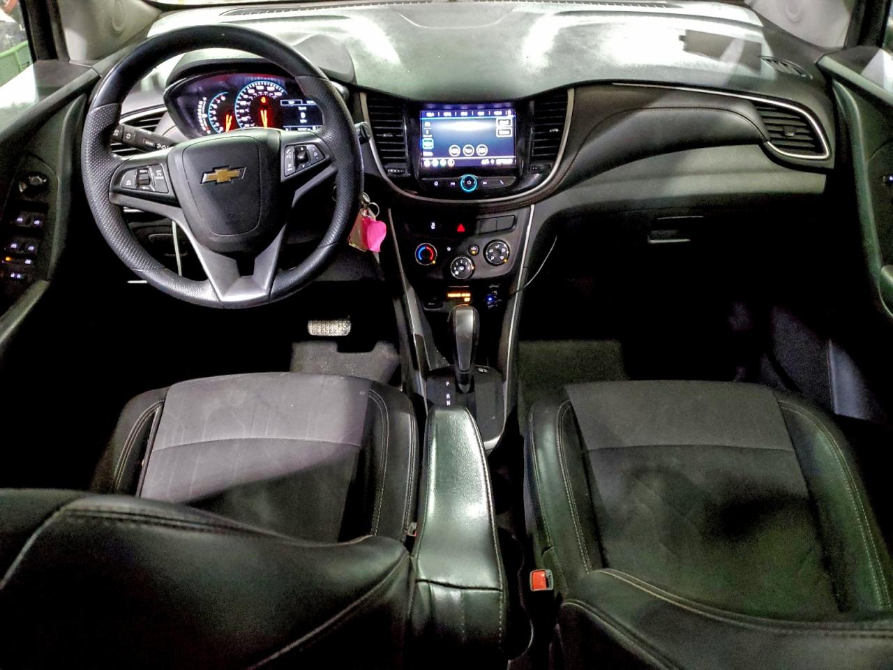 2021 CHEVROLET TRAX 1LT photo 8