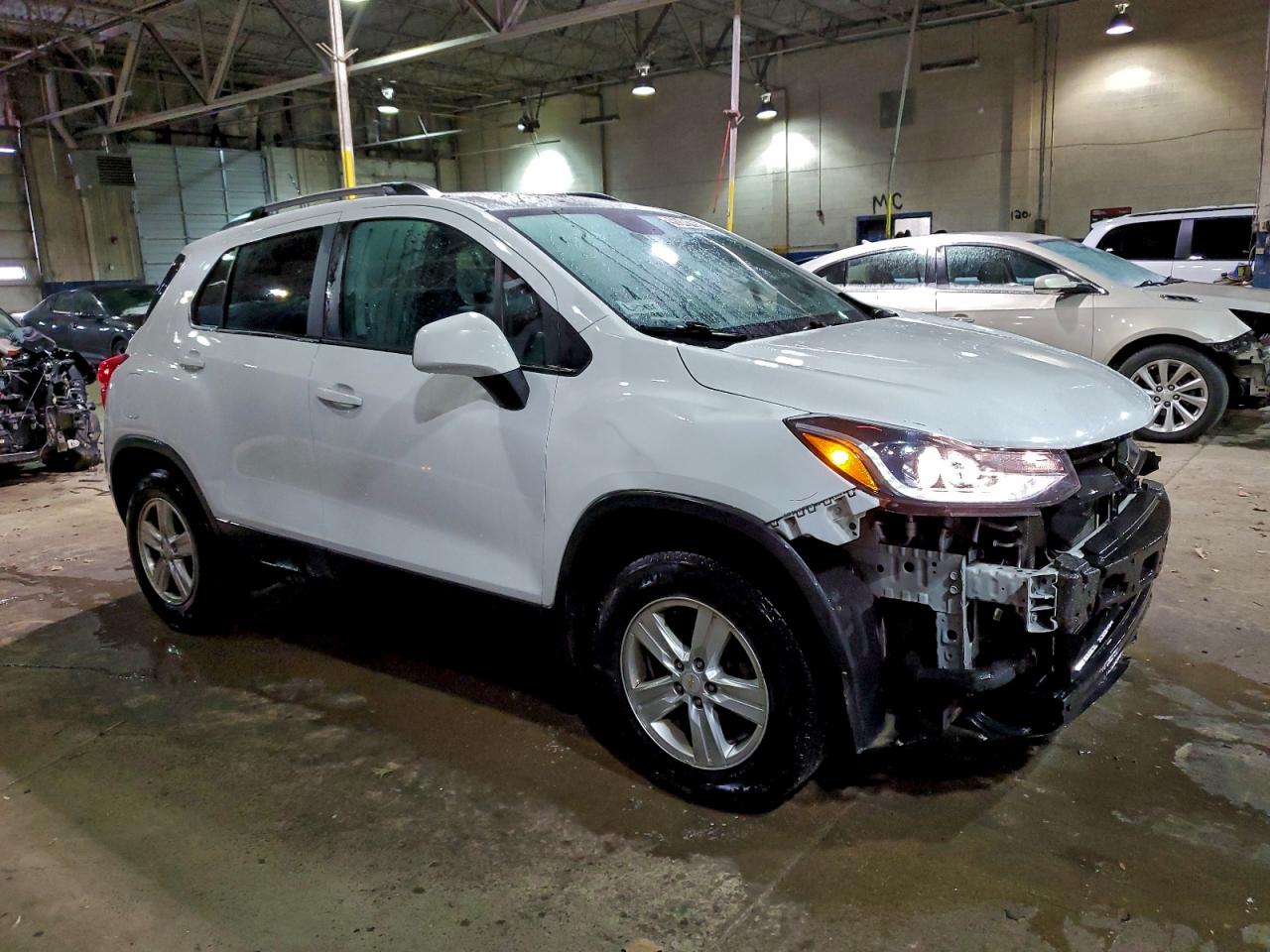 2021 CHEVROLET TRAX 1LT photo 4