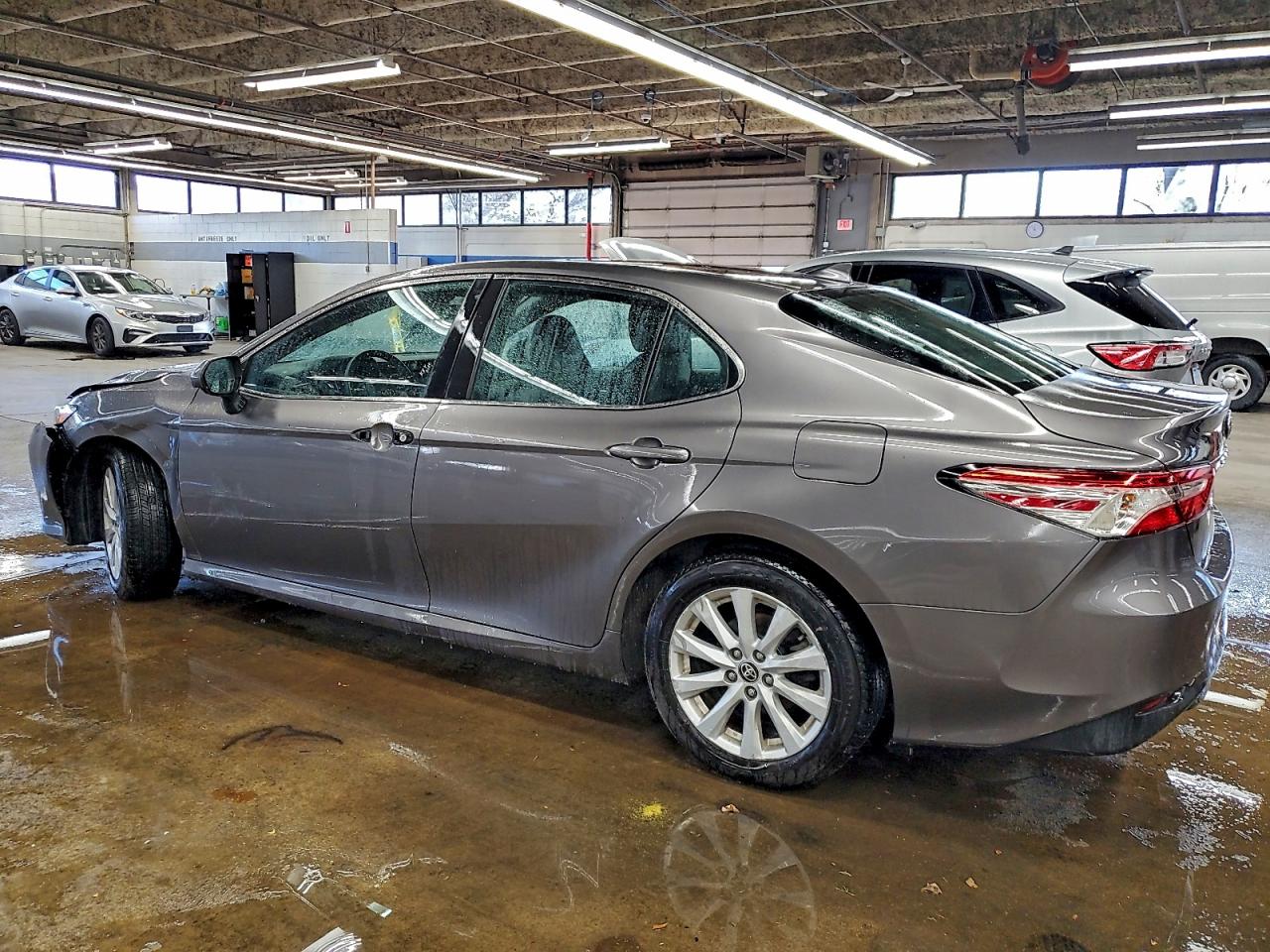 2020 TOYOTA CAMRY LE photo 2