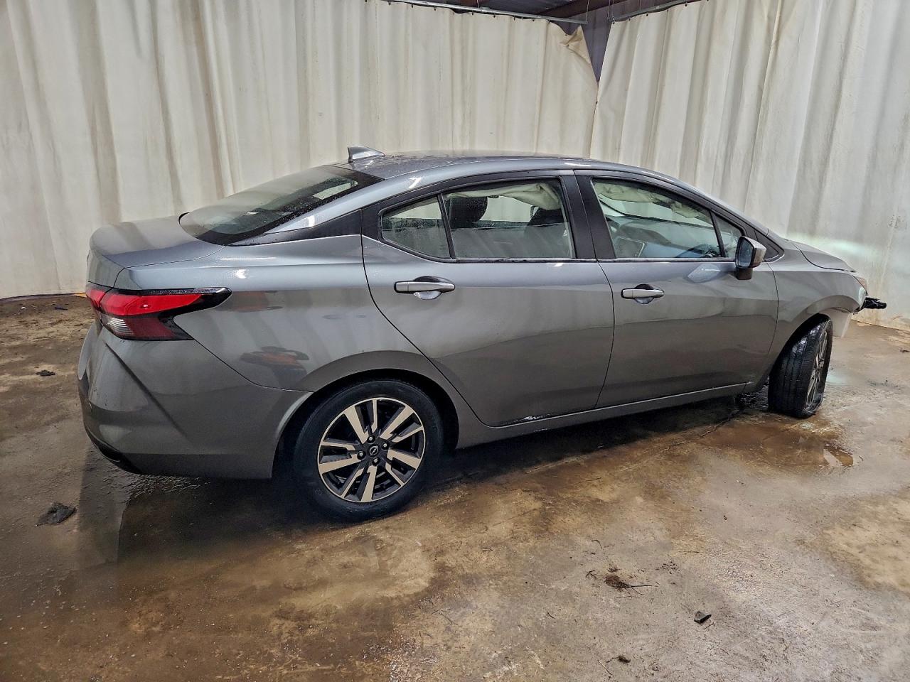2025 NISSAN VERSA SV photo 3