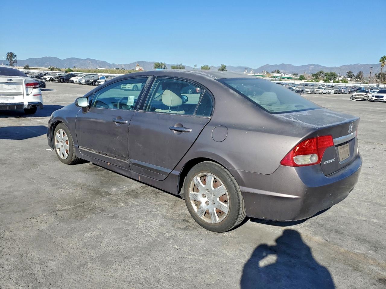 2011 HONDA CIVIC LX photo 2