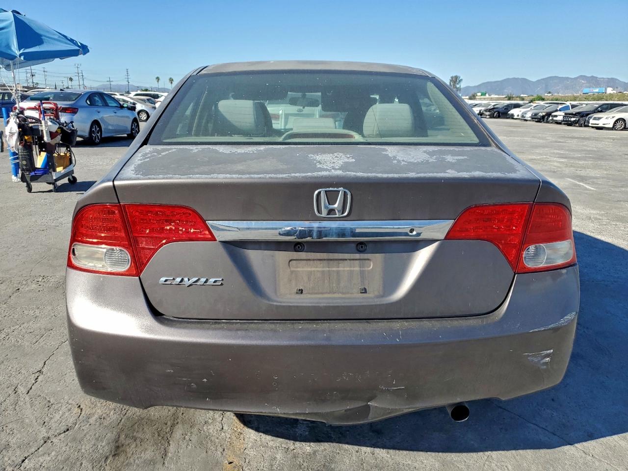 2011 HONDA CIVIC LX photo 6