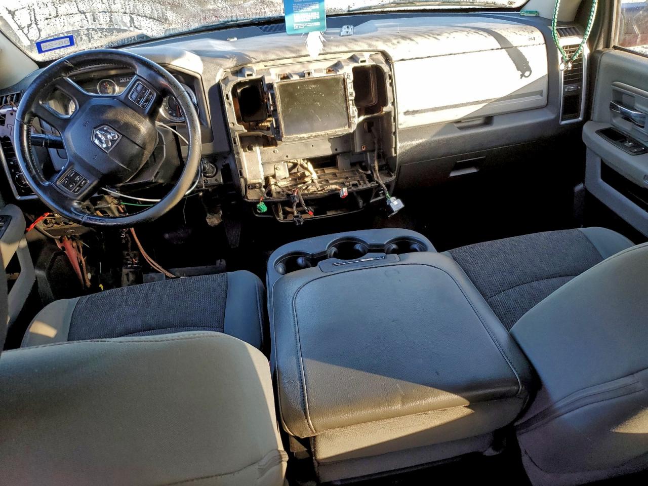 2014 RAM 1500 SLT photo 15