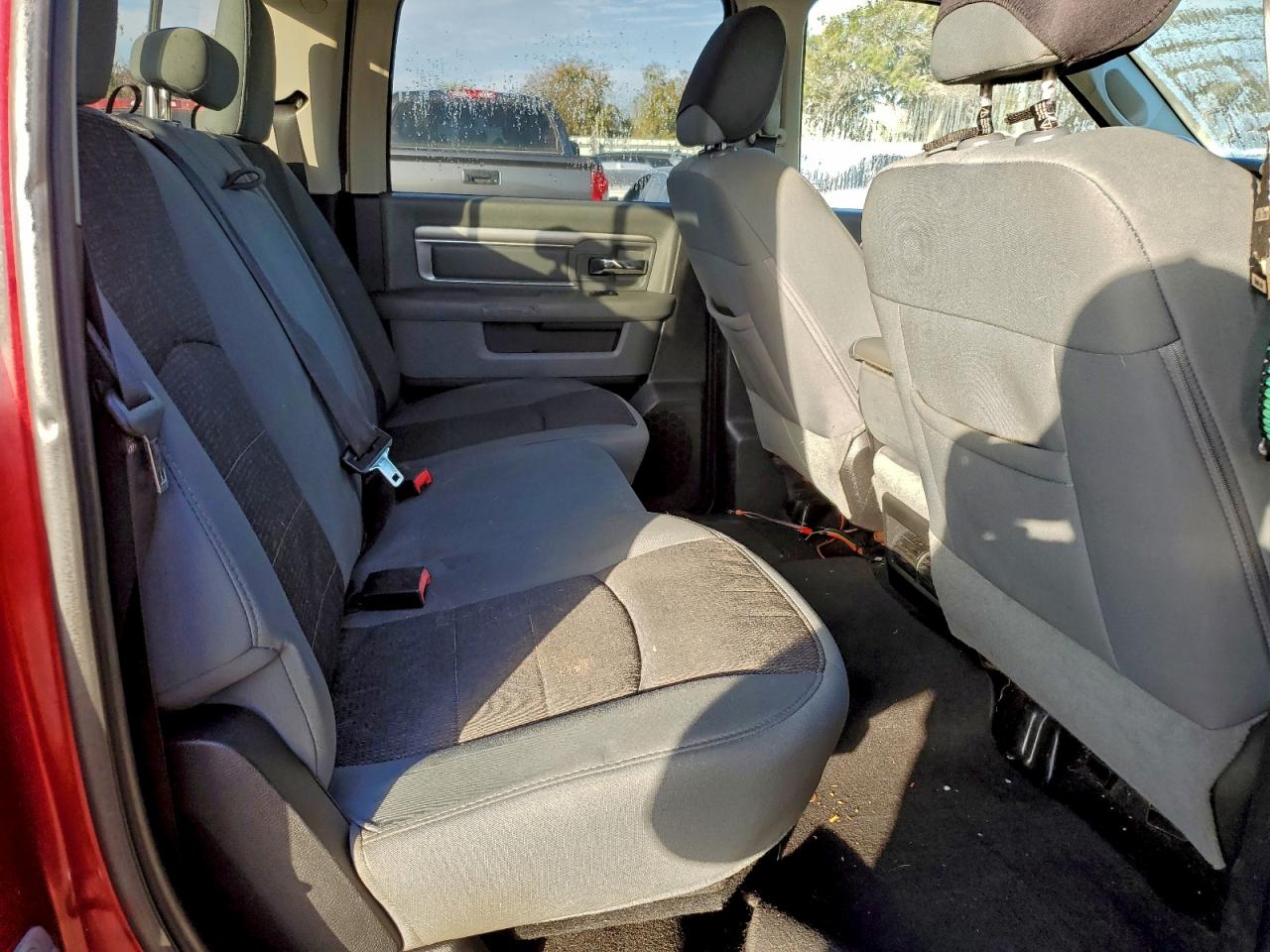 2014 RAM 1500 SLT photo 19
