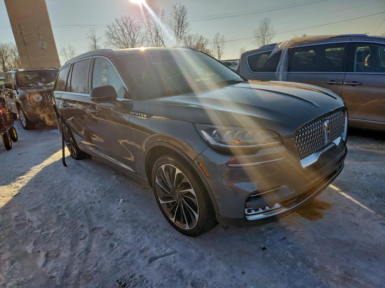 2021 LINCOLN AVIATOR RESERVE photo 4