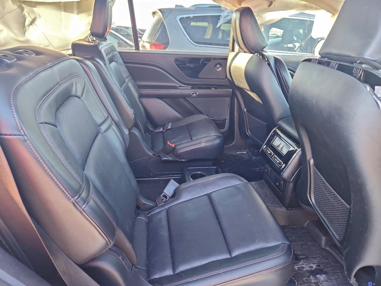 2021 LINCOLN AVIATOR RESERVE photo 11