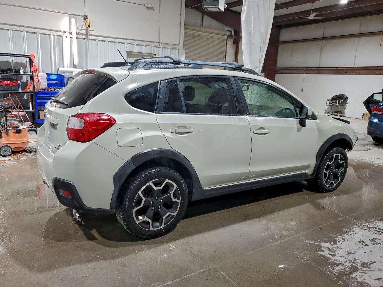 2014 SUBARU XV CROSSTREK 2.0 LIMITED photo 3