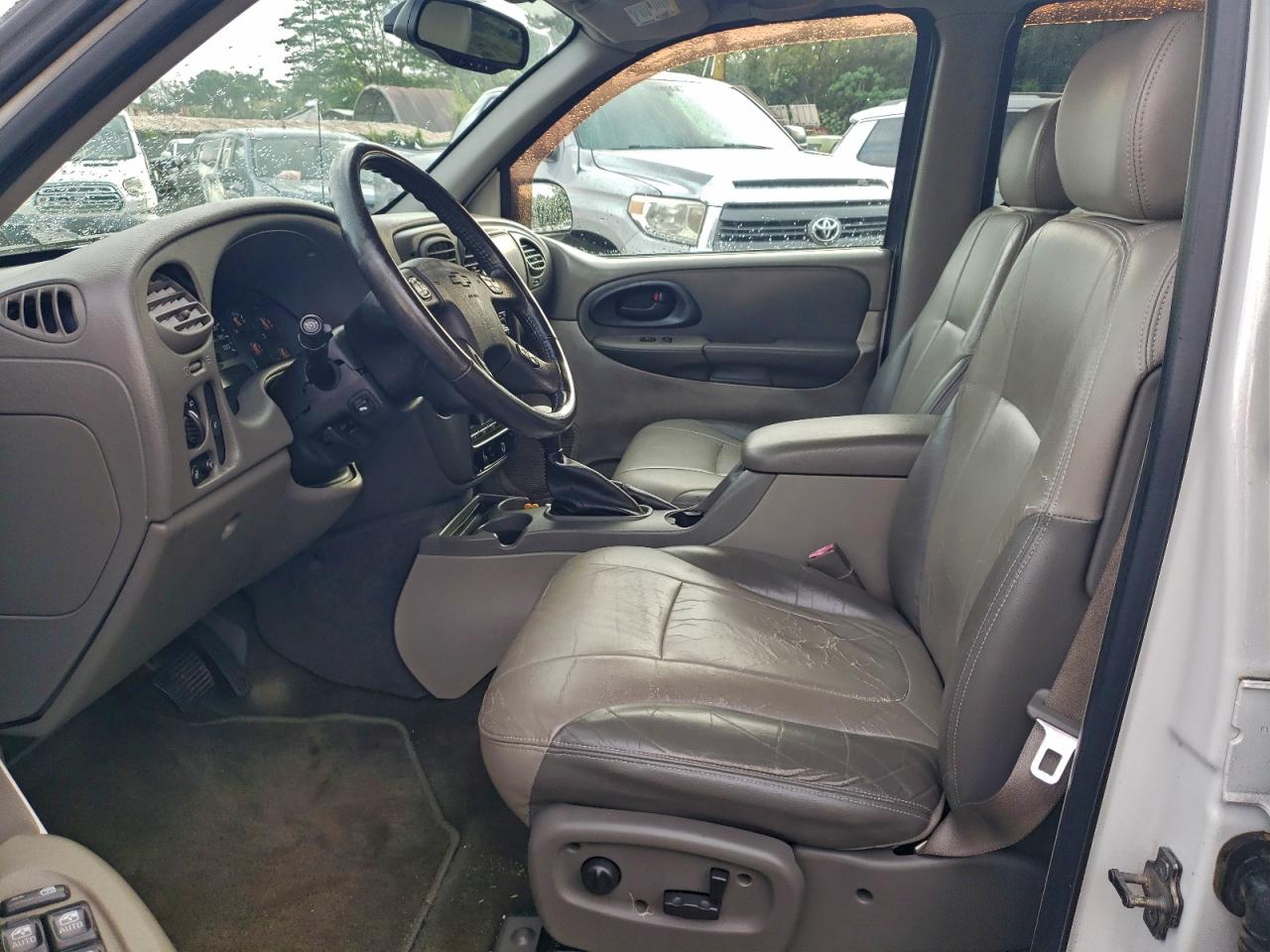 2004 CHEVROLET TRAILBLAZER LS photo 7