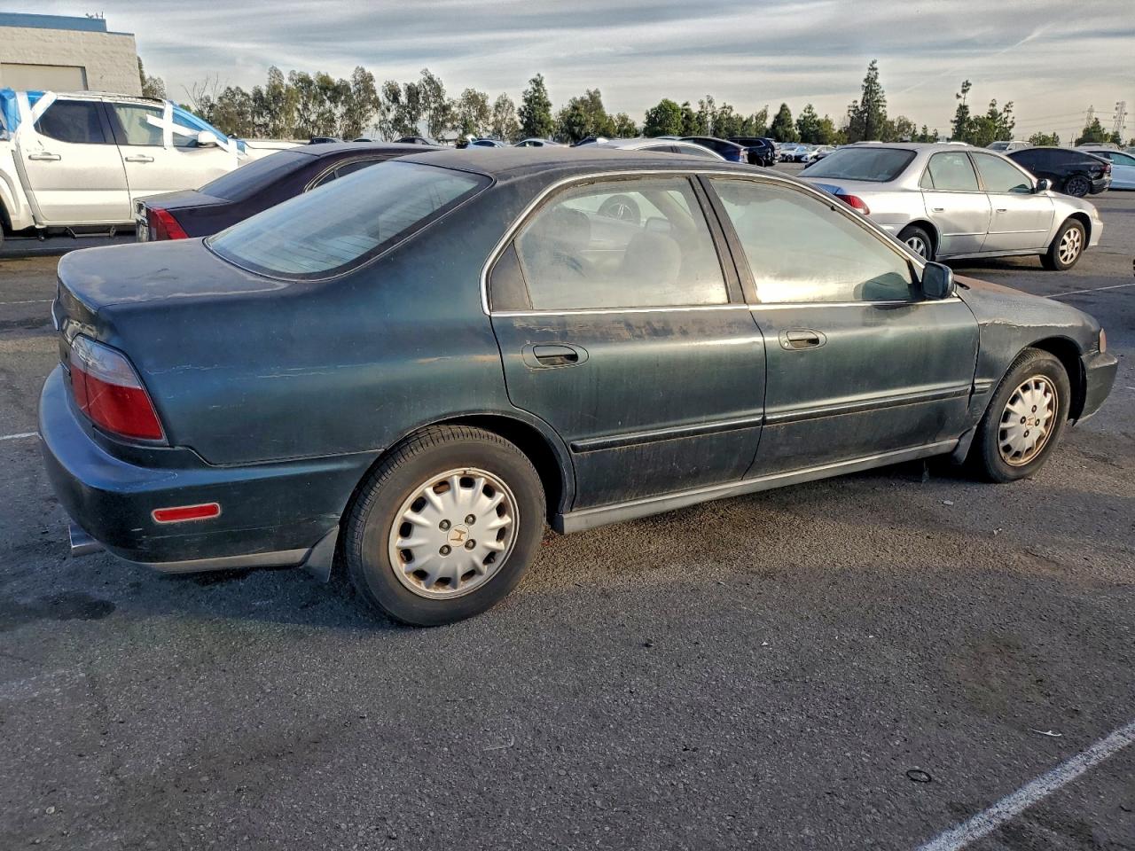1996 HONDA ACCORD EX photo 3