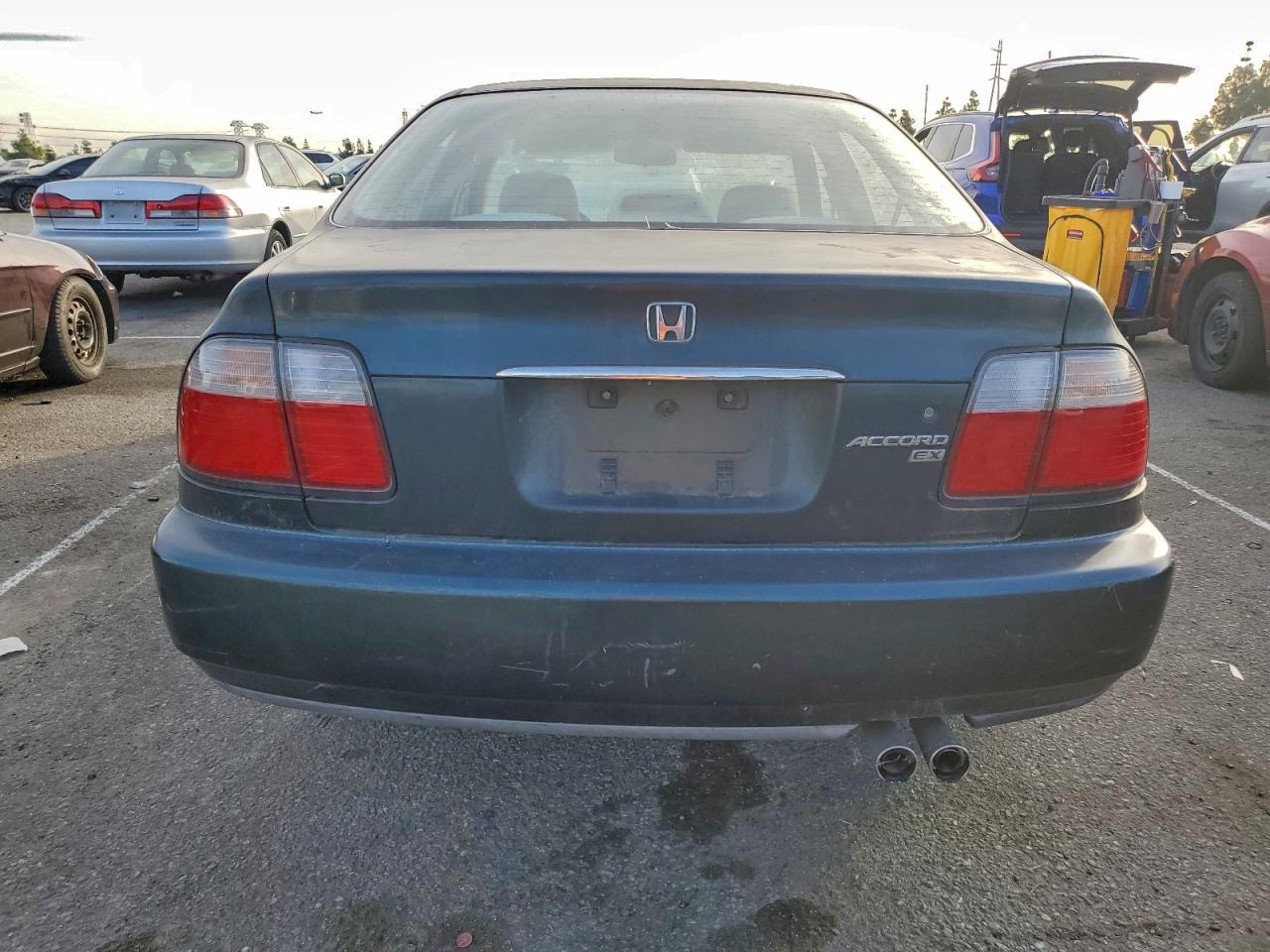 1996 HONDA ACCORD EX photo 6