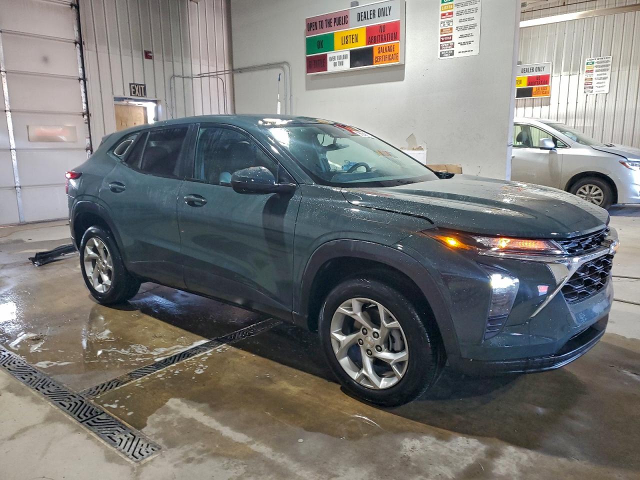 2025 CHEVROLET TRAX LS photo 4