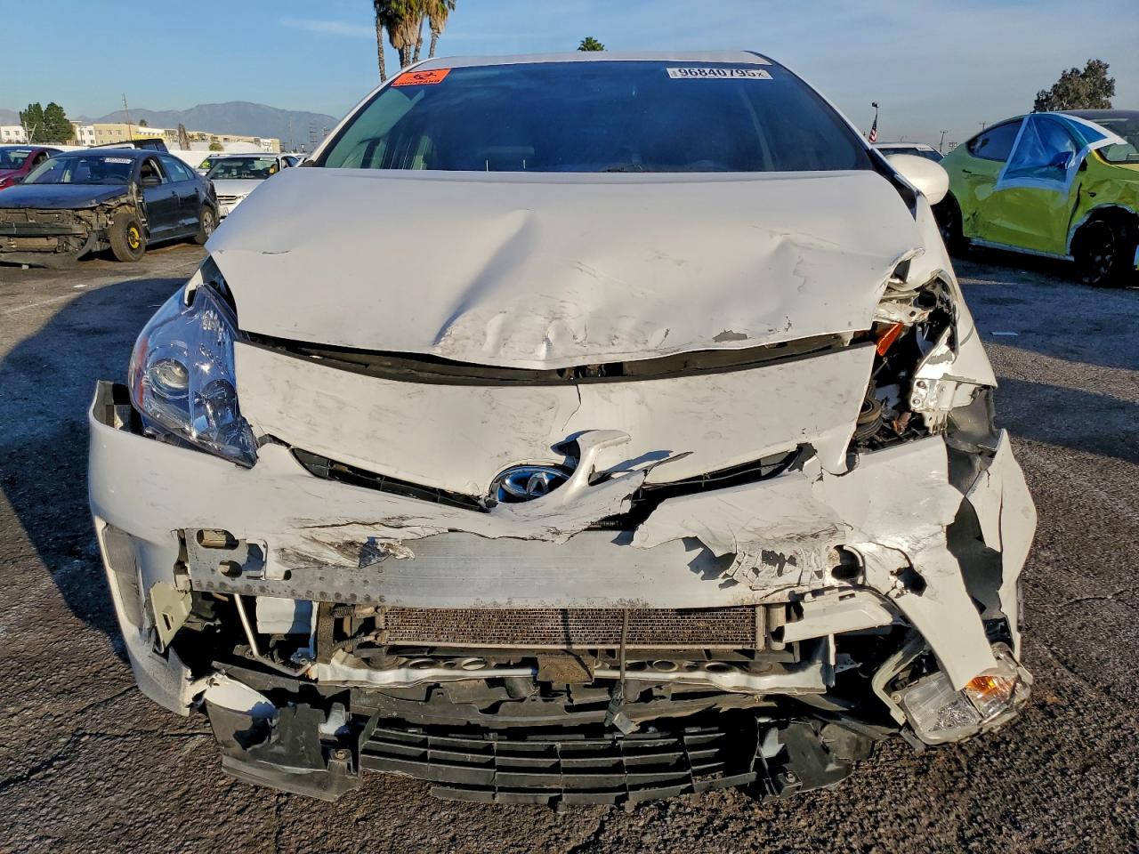 2013 TOYOTA PRIUS photo 5