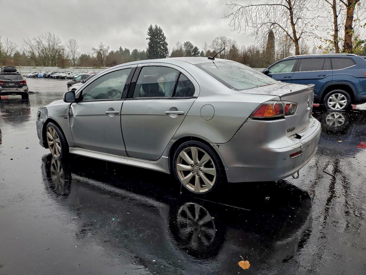 2013 MITSUBISHI LANCER GT photo 2