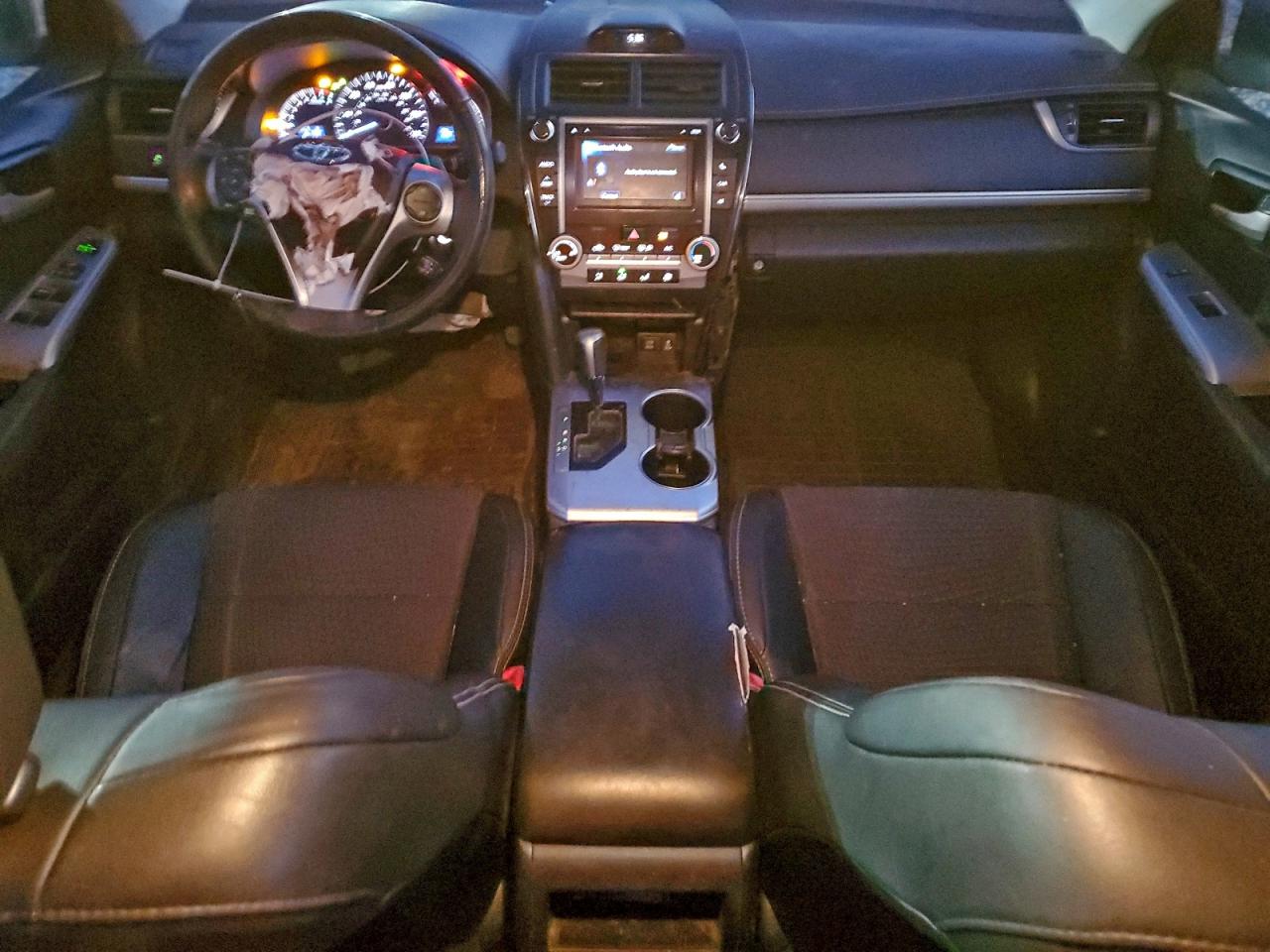 2013 TOYOTA CAMRY L photo 8