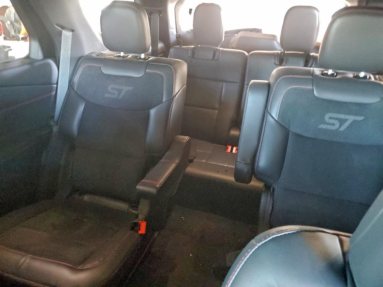 2025 FORD EXPLORER ST photo 10