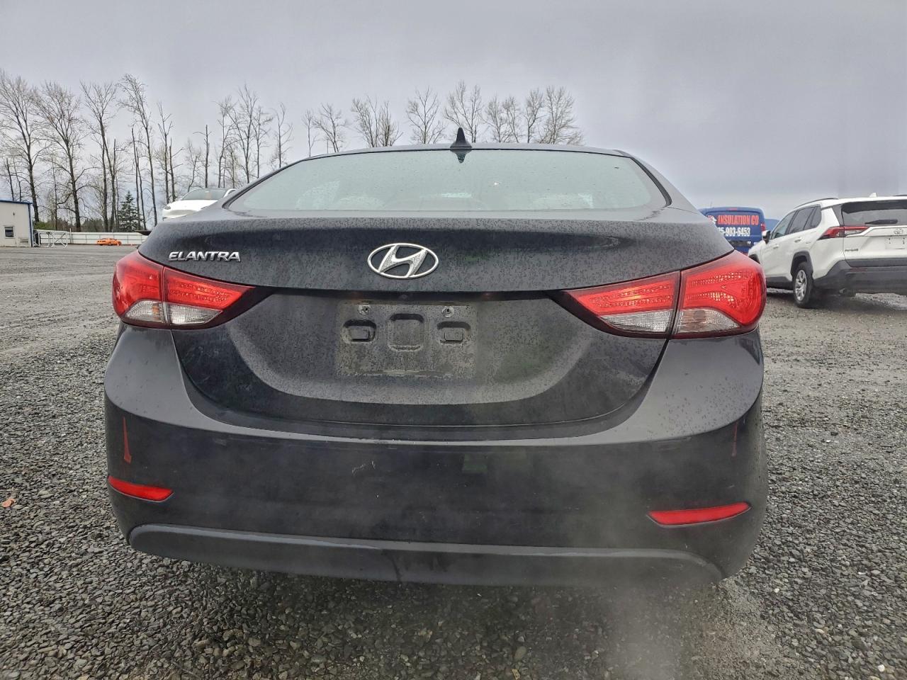 2015 HYUNDAI ELANTRA SE photo 6