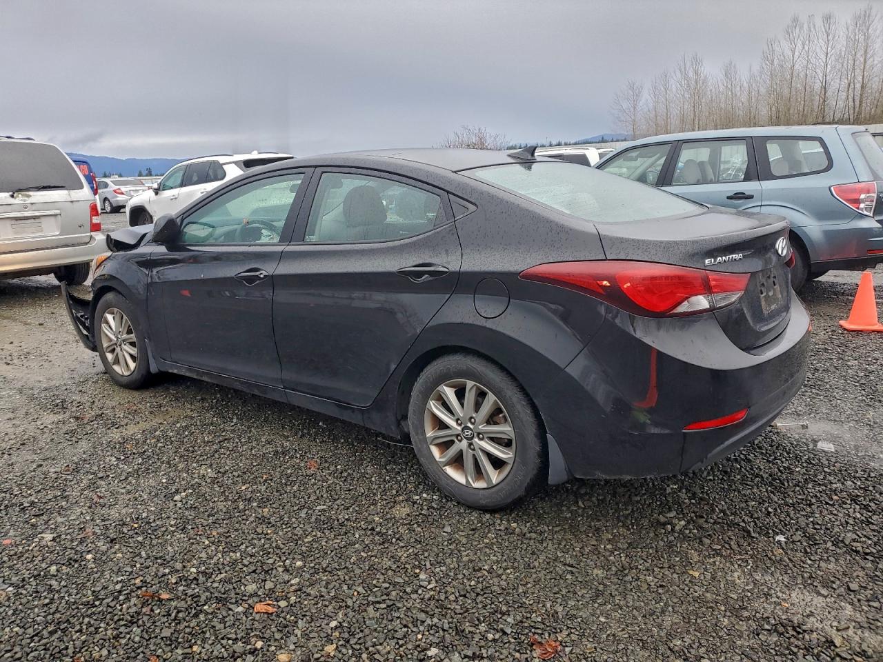 2015 HYUNDAI ELANTRA SE photo 2