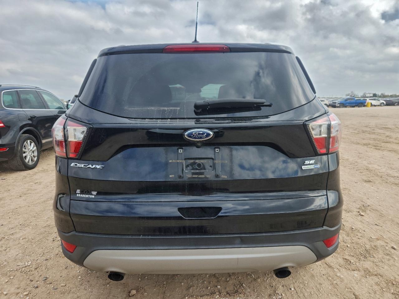 2018 FORD ESCAPE SE photo 6