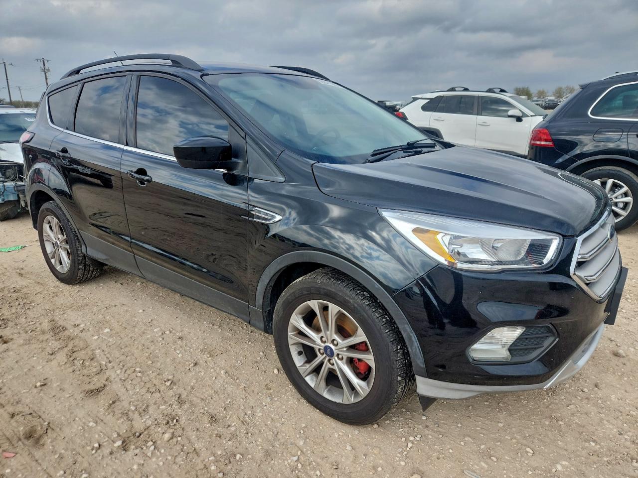 2018 FORD ESCAPE SE photo 4
