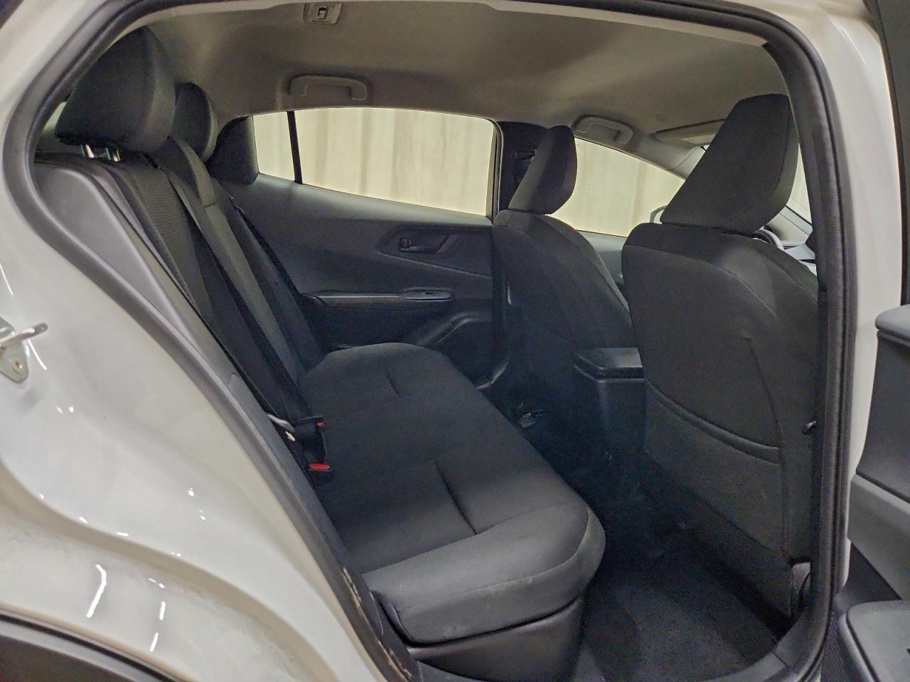 2025 TOYOTA PRIUS LE photo 10