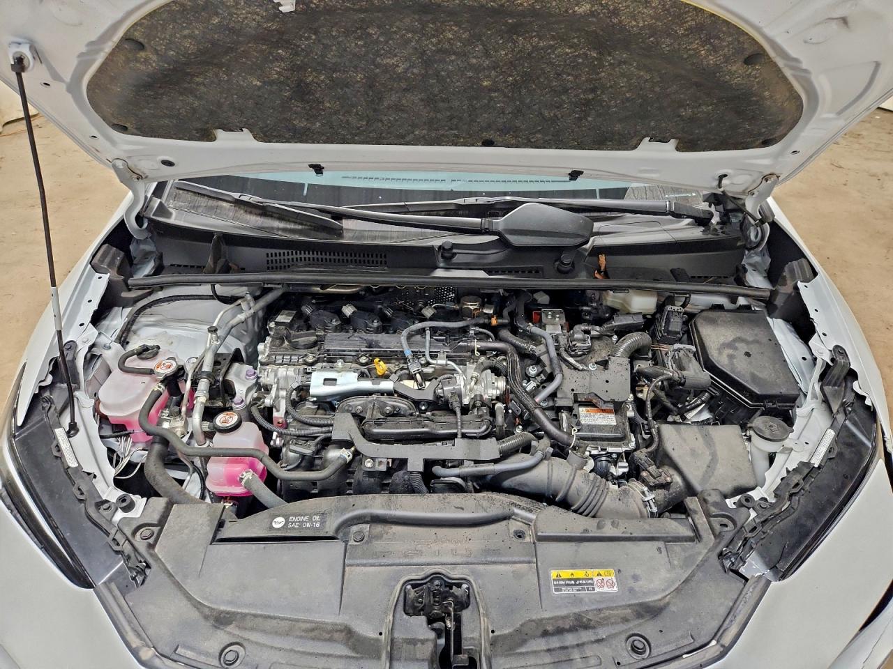 2025 TOYOTA PRIUS LE photo 11