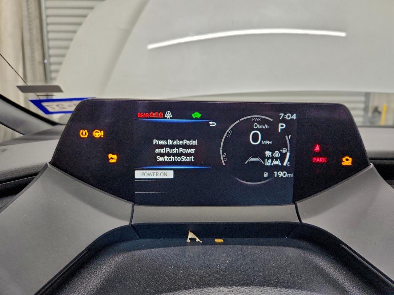 2025 TOYOTA PRIUS LE photo 9