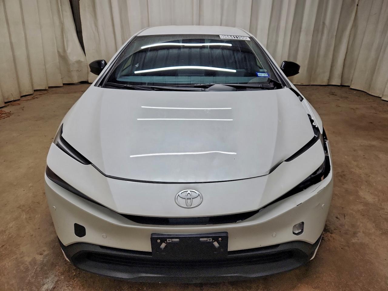 2025 TOYOTA PRIUS LE photo 5