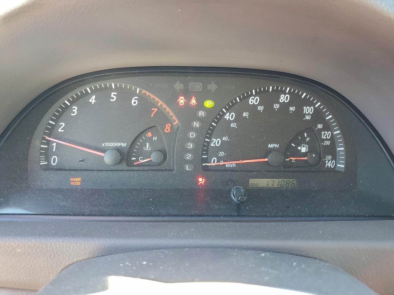 2004 TOYOTA CAMRY LE photo 9
