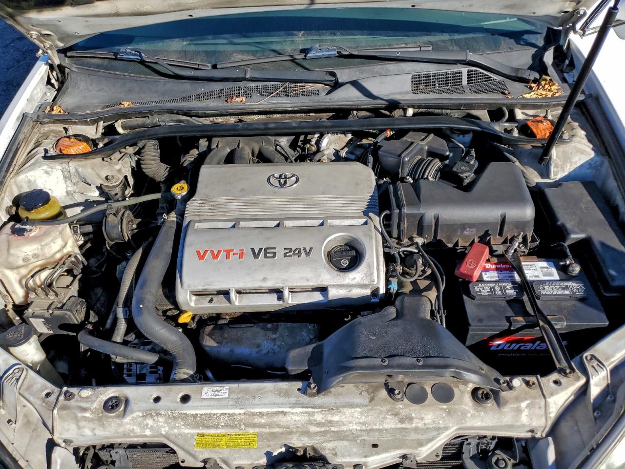 2004 TOYOTA CAMRY LE photo 11